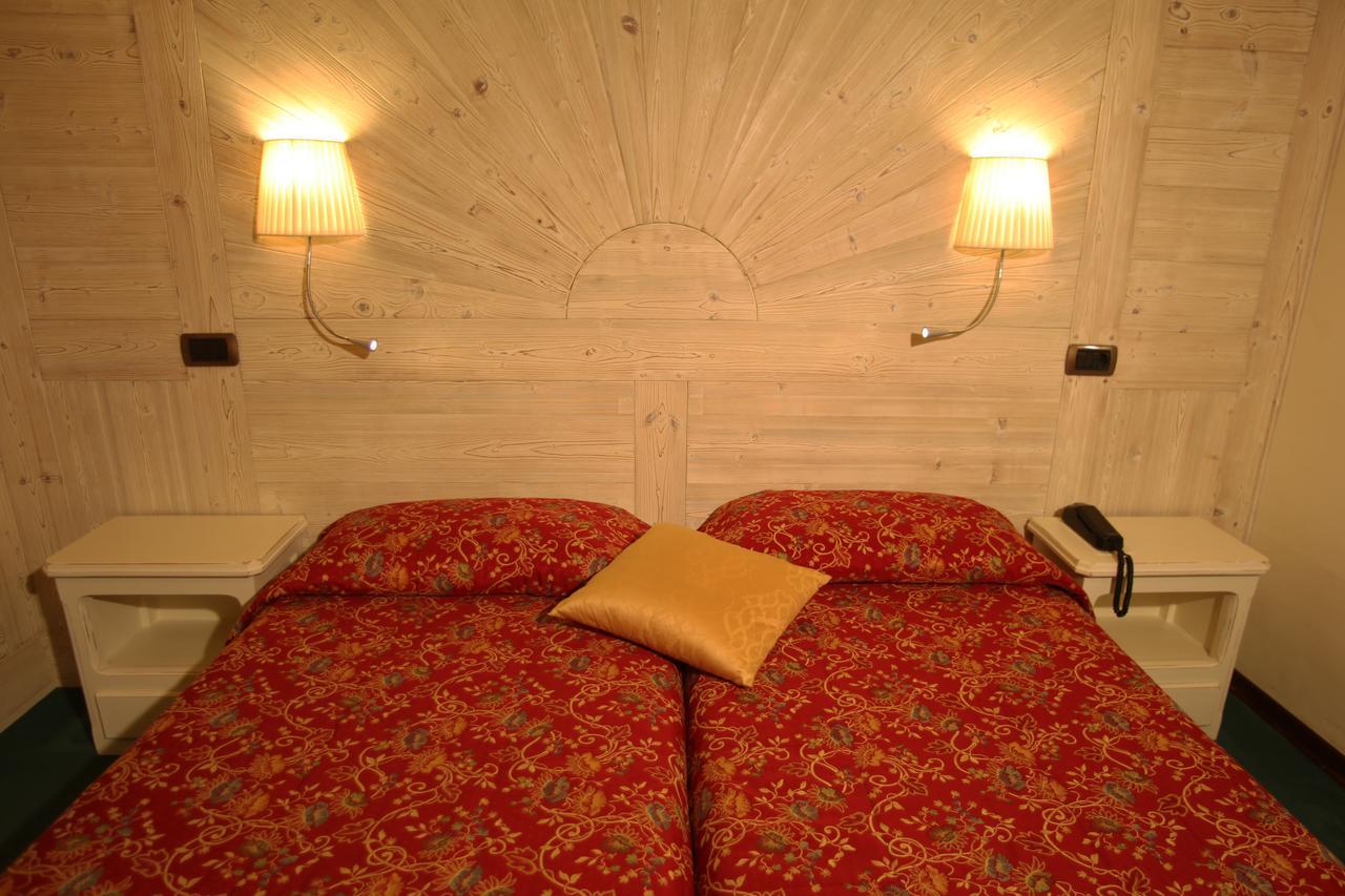 Hotel Fosson ブレウイル・チェルヴィナイア エクステリア 写真