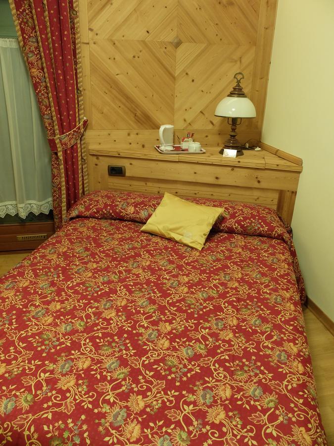 Hotel Fosson ブレウイル・チェルヴィナイア エクステリア 写真